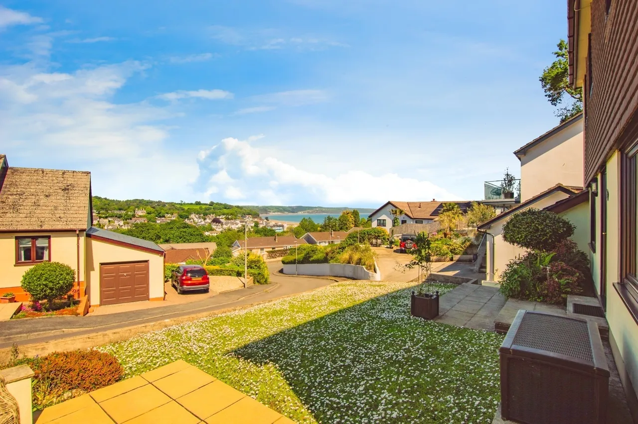 Lawnswood, Saundersfoot, SA69, photo 2
