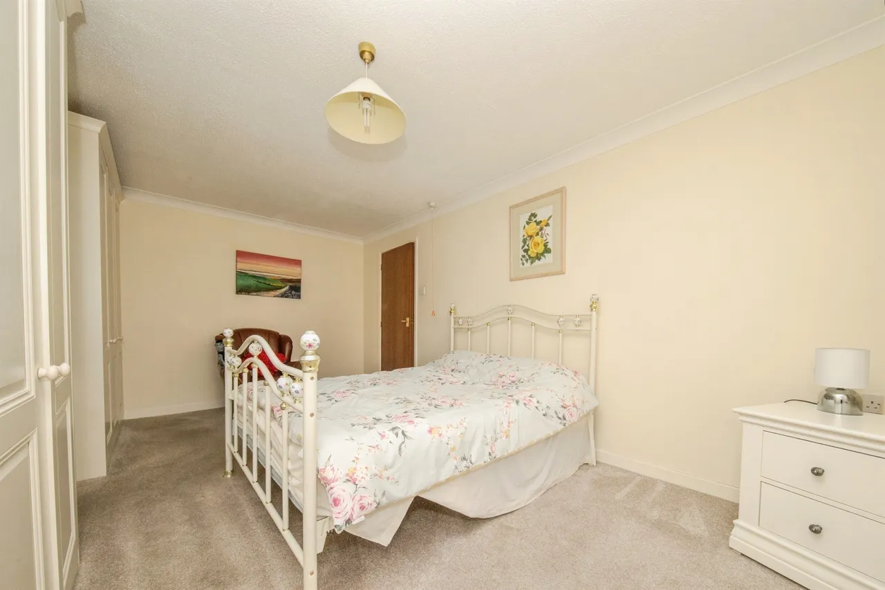 Weavers Court, Sudbury, CO10, photo 6