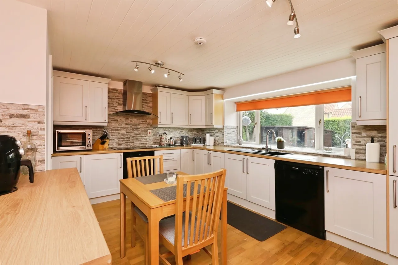 Main Street, North Anston, Sheffield, photo 6