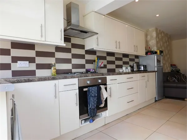 Seward Road, London, W7 2JL, photo 7