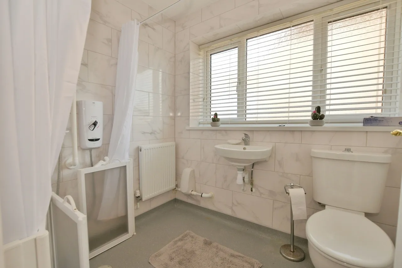Leonard Road, Greatstone, New Romney, Kent, TN28, photo 11