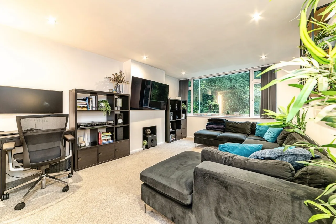 New Road, Tadley, RG26, photo 3