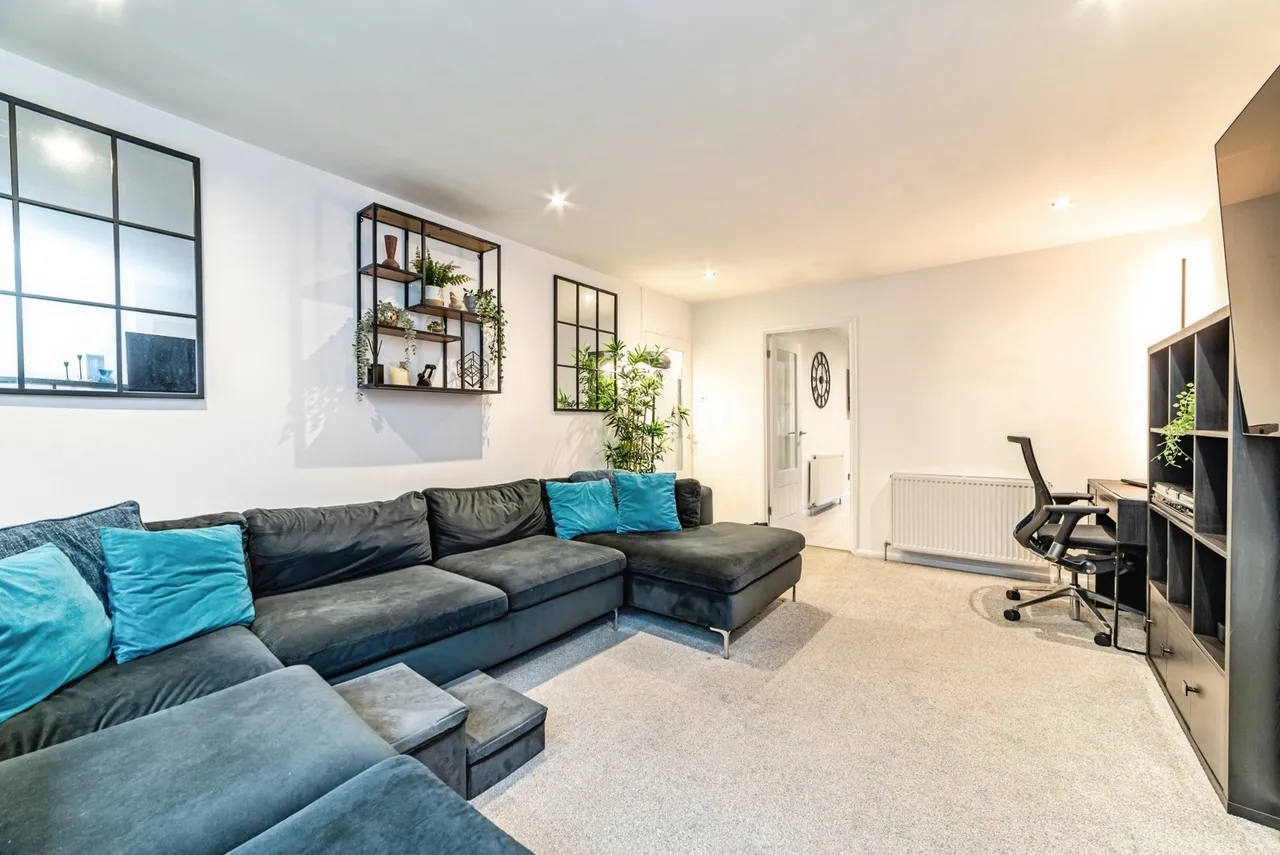 New Road, Tadley, RG26, photo 4