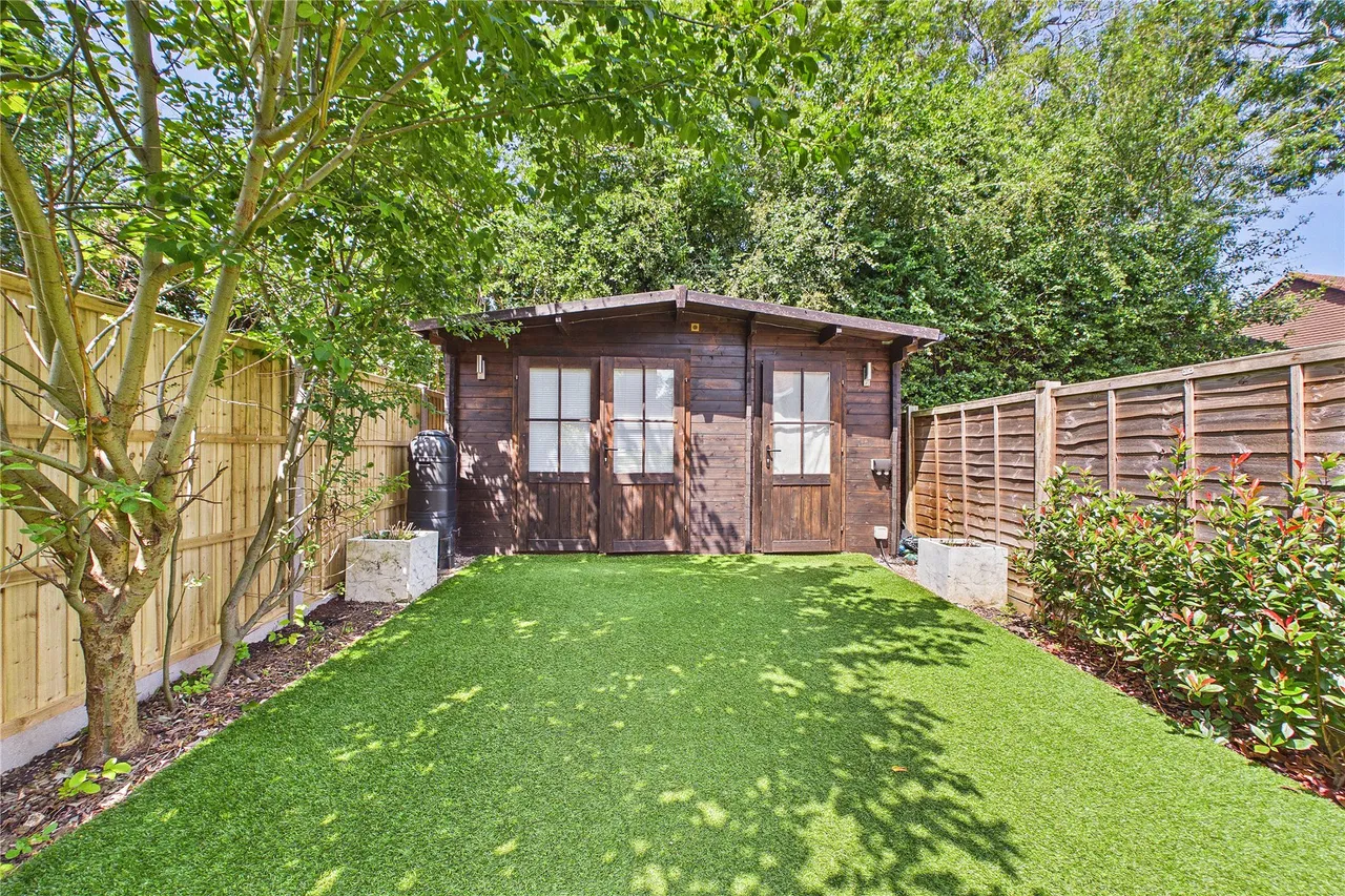 Thorndown Lane, Windlesham, GU20, photo 13