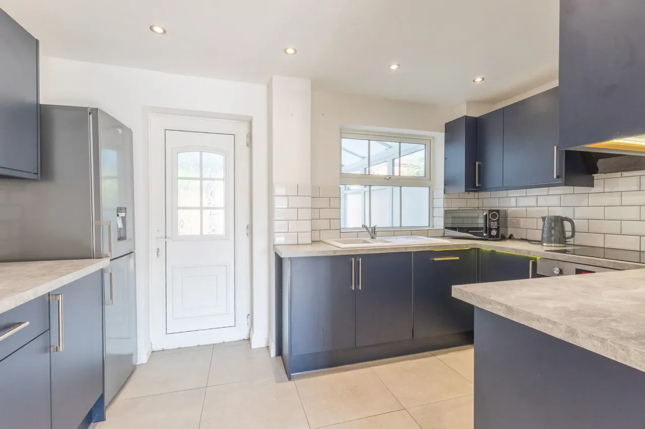 Thorneycroft Close, Walton-on-thames,..., photo 4