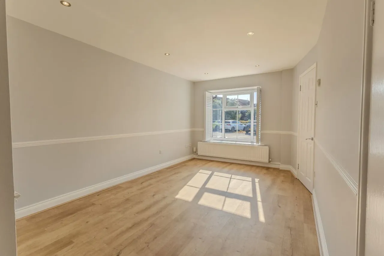 Thorneycroft Close, Walton-on-thames,..., photo 9