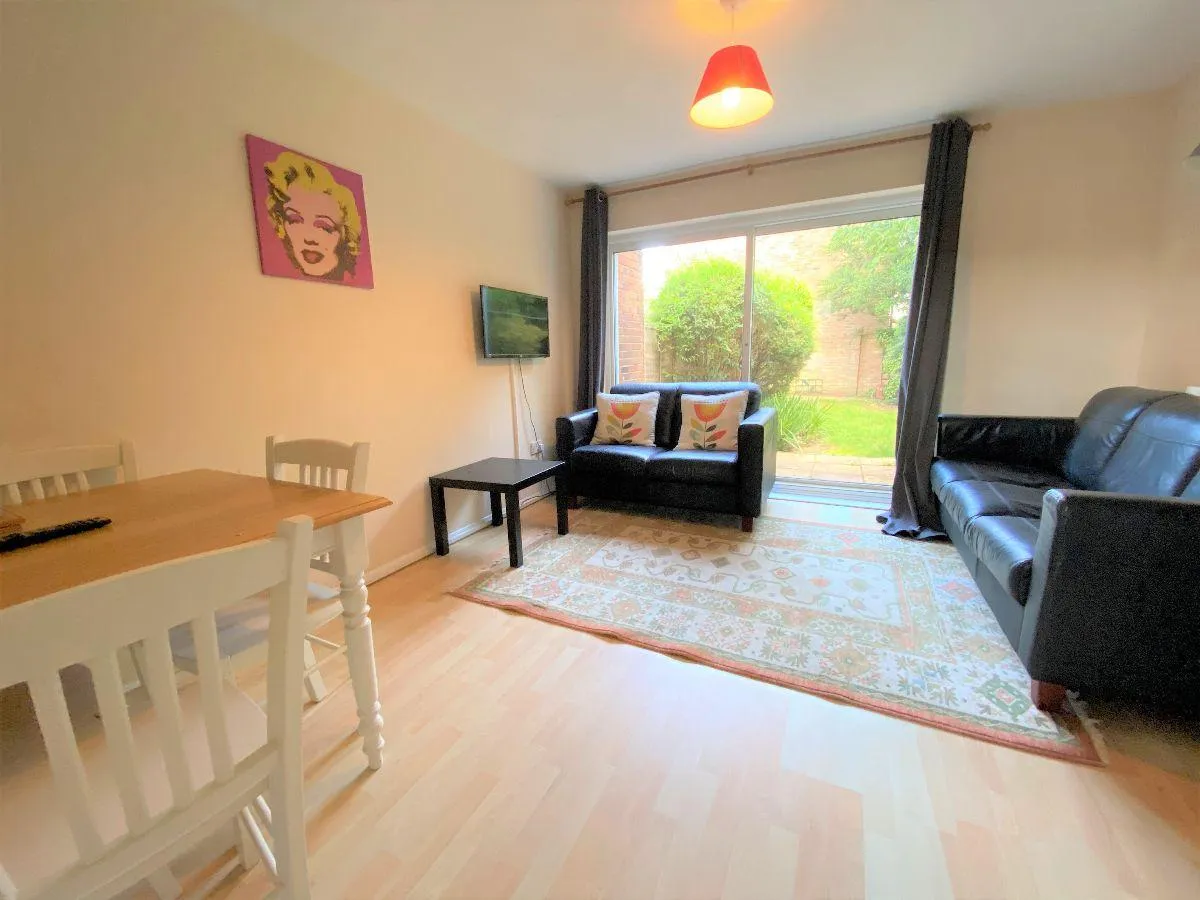 4 bed house to rent, Teddington Close, CT1