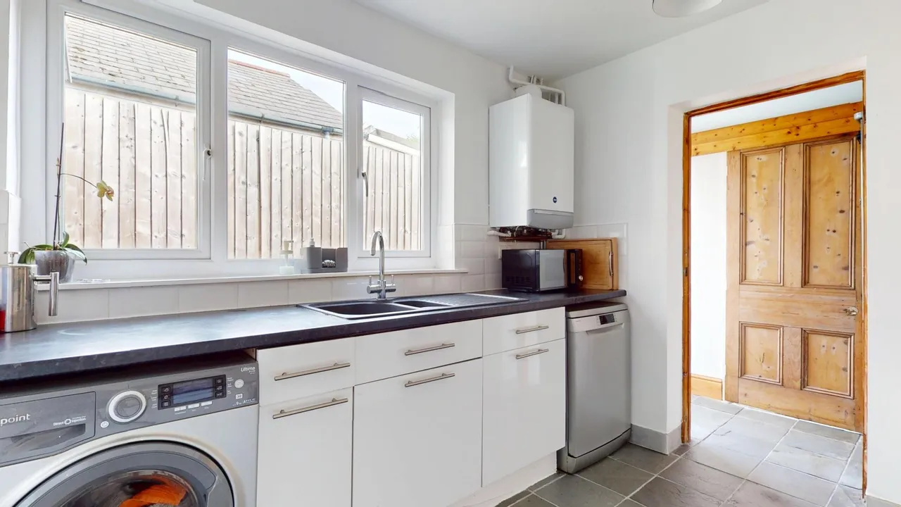 Gwennyth Street, Cathays, CF24, photo 6
