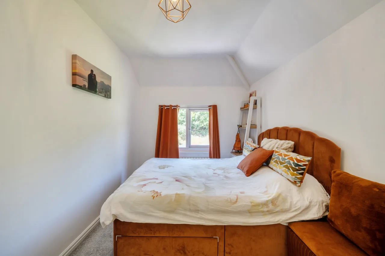 Belle Vue Terrace, Summerhouse Lane, UB9, photo 18