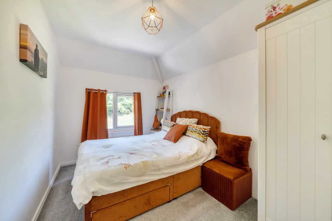 Belle Vue Terrace, Summerhouse Lane, UB9, photo 13