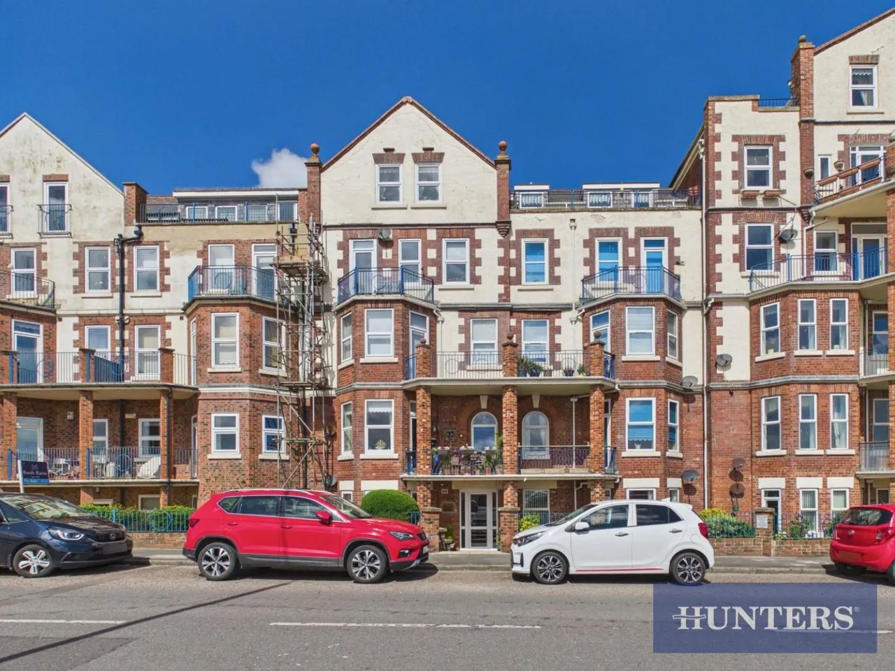 2 bed flat for sale — South Marine Drive, Bridlington