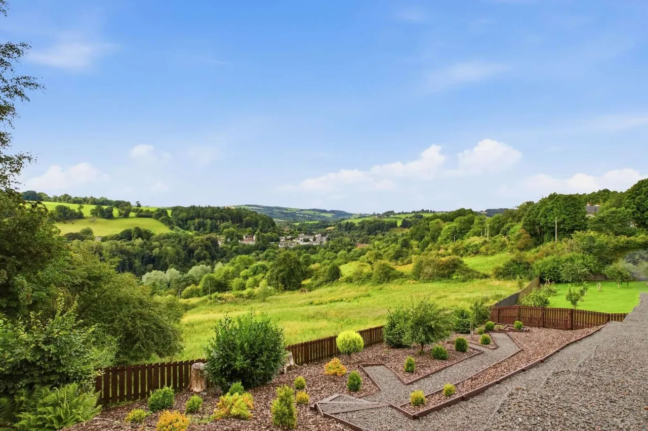 Dunalan House, Lanark, South Lanarkshire, ML11 9HN, photo 3