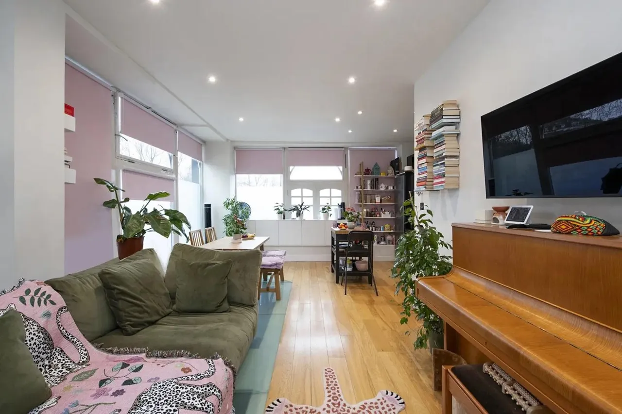 Prince Of Wales Road, London, NW5, photo 4