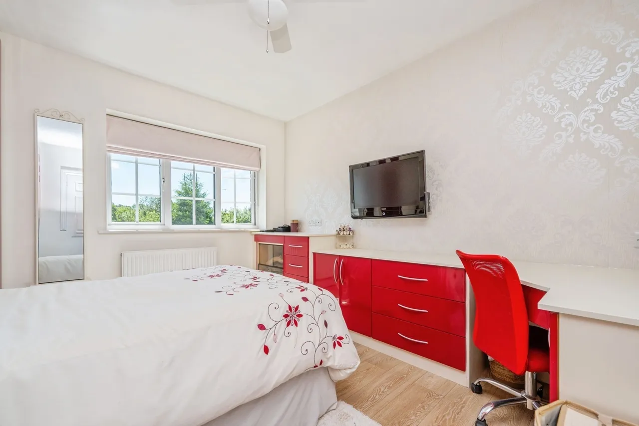 Sutton Road, Mile Oak, Tamworth, Staffordshire, B78, photo 32
