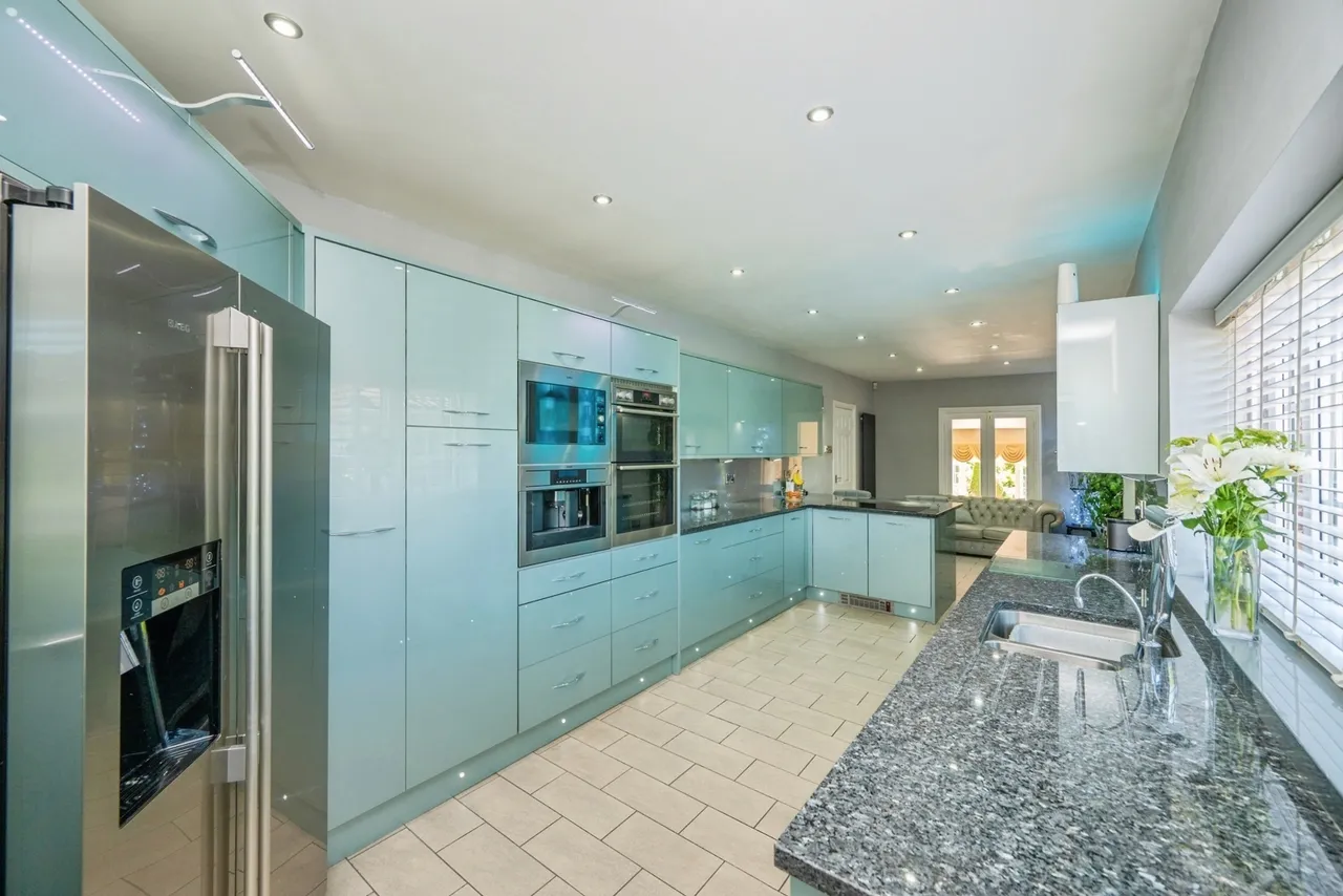 Sutton Road, Mile Oak, Tamworth, Staffordshire, B78, photo 5