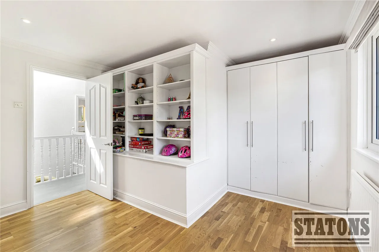 Greenbrook Avenue, Hadley Wood, EN4 0LS, photo 31