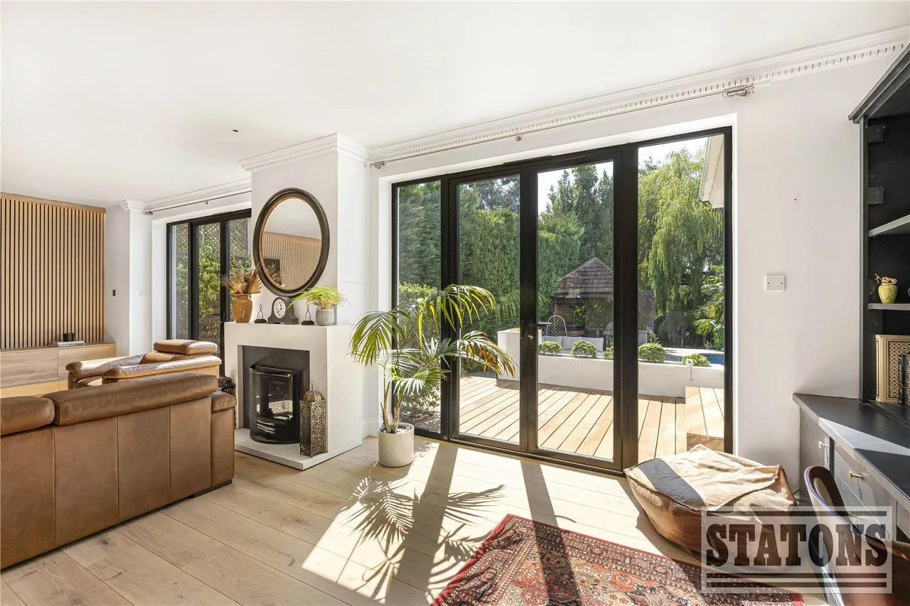 Greenbrook Avenue, Hadley Wood, EN4 0LS, photo 11