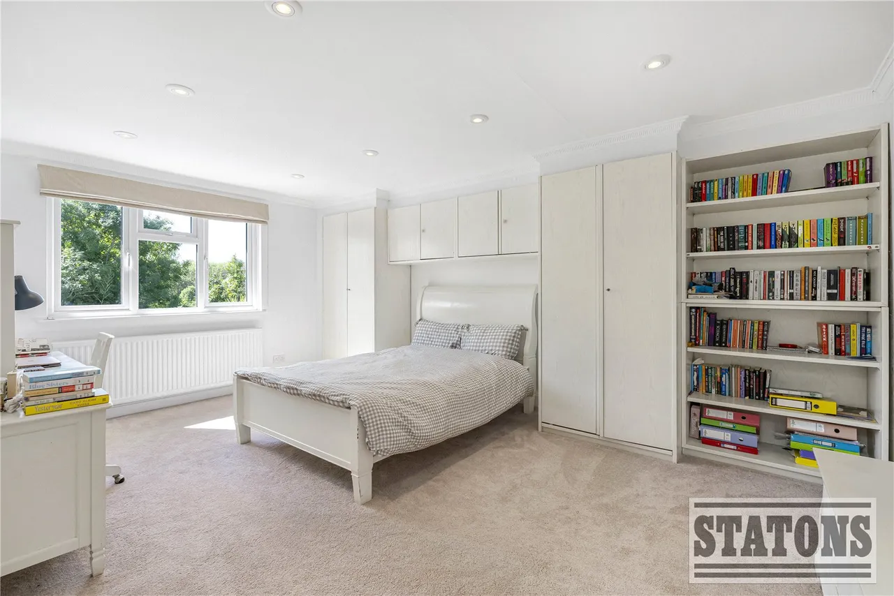 Greenbrook Avenue, Hadley Wood, EN4 0LS, photo 24