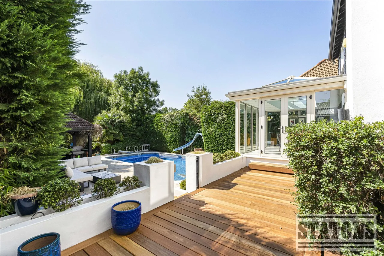 Greenbrook Avenue, Hadley Wood, EN4 0LS, photo 16