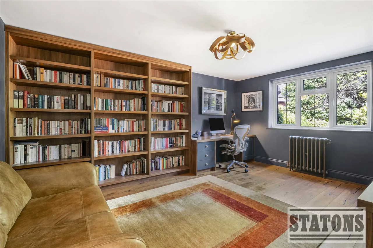Greenbrook Avenue, Hadley Wood, EN4 0LS, photo 14