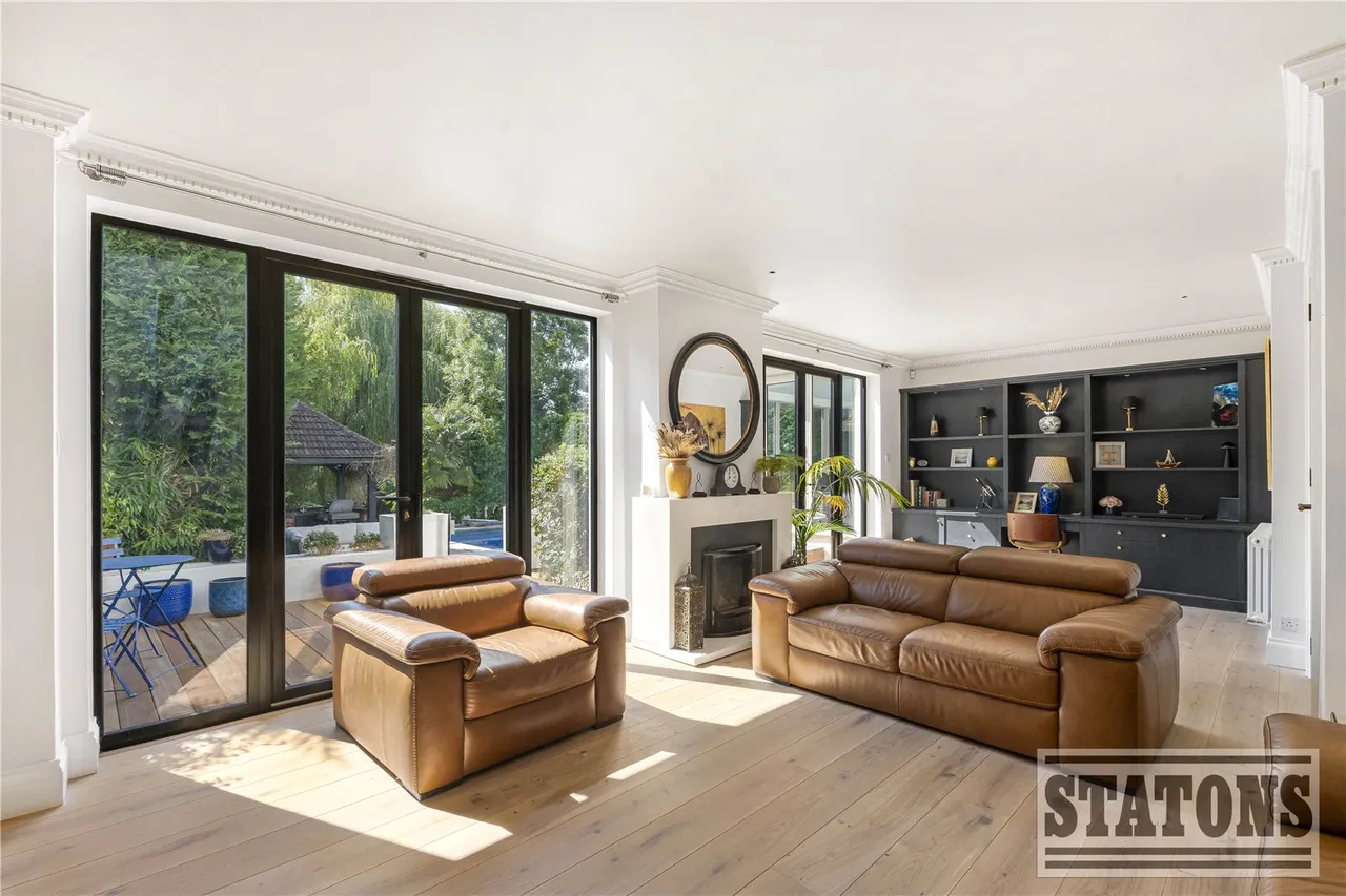 Greenbrook Avenue, Hadley Wood, EN4 0LS, photo 10