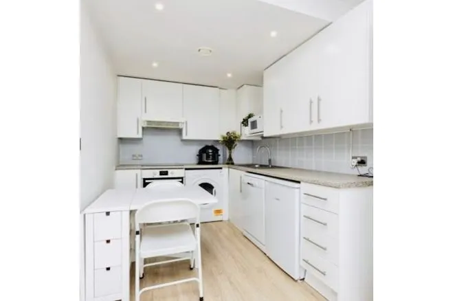 Queenstown Road, Battersea, SW11, photo 8