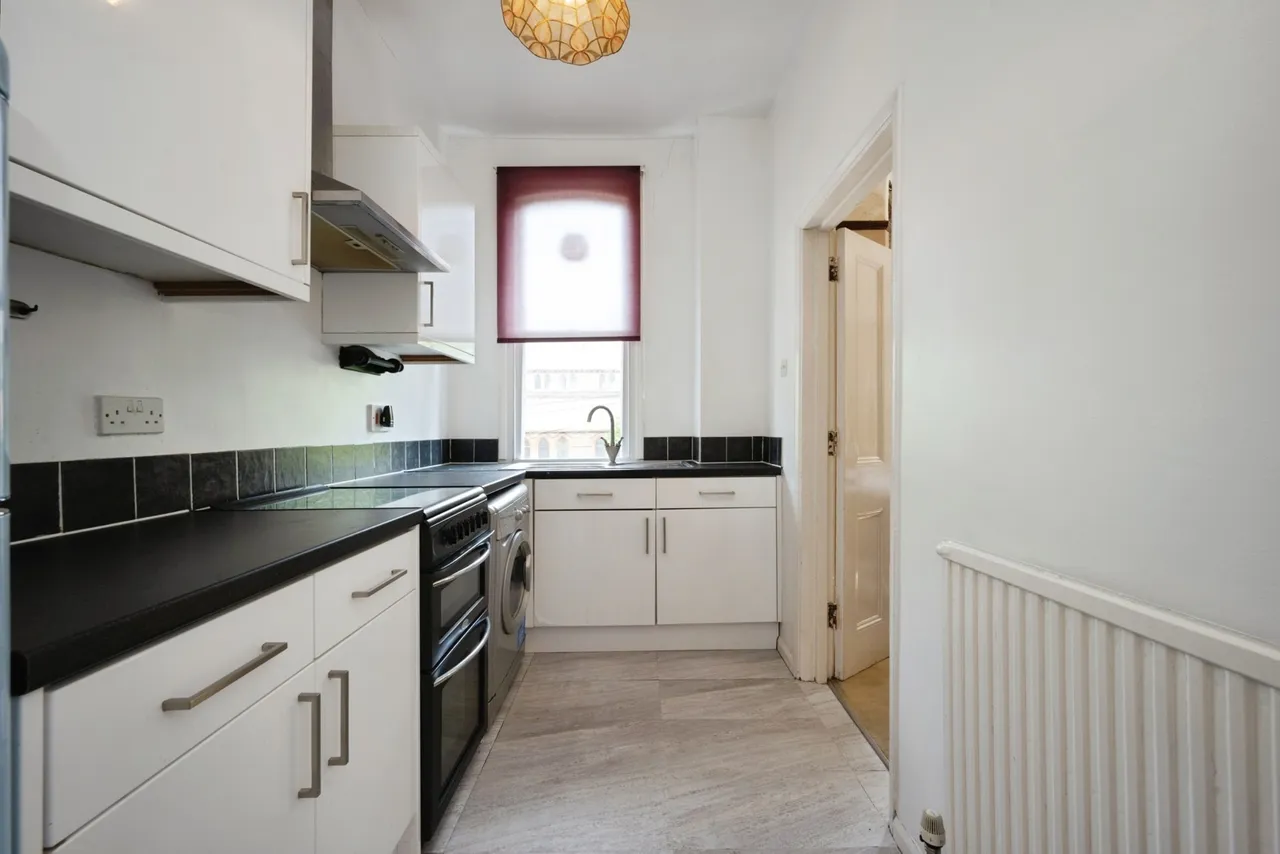 Clapham Road, BEDFORD, Bedfordshire, MK41, photo 4