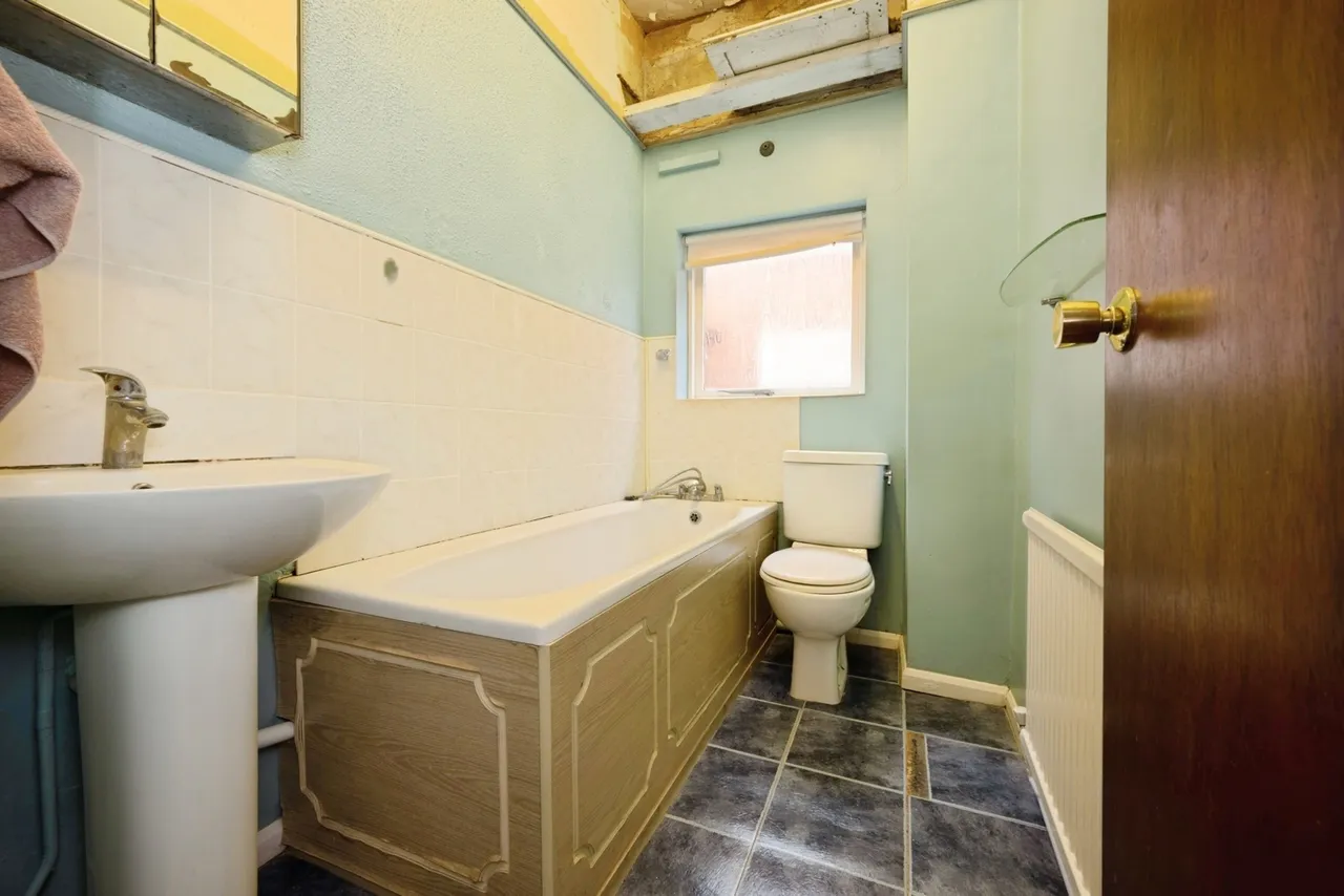 Clapham Road, BEDFORD, Bedfordshire, MK41, photo 7