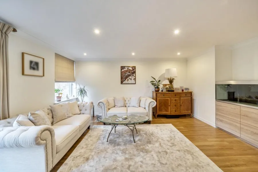 Finchley Lane, London, NW4, photo 11