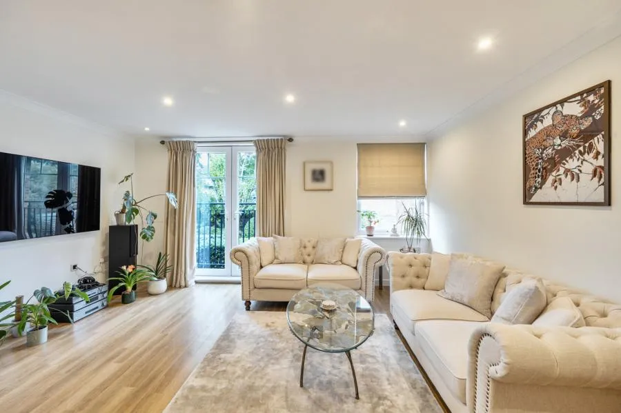 Finchley Lane, London, NW4, photo 4