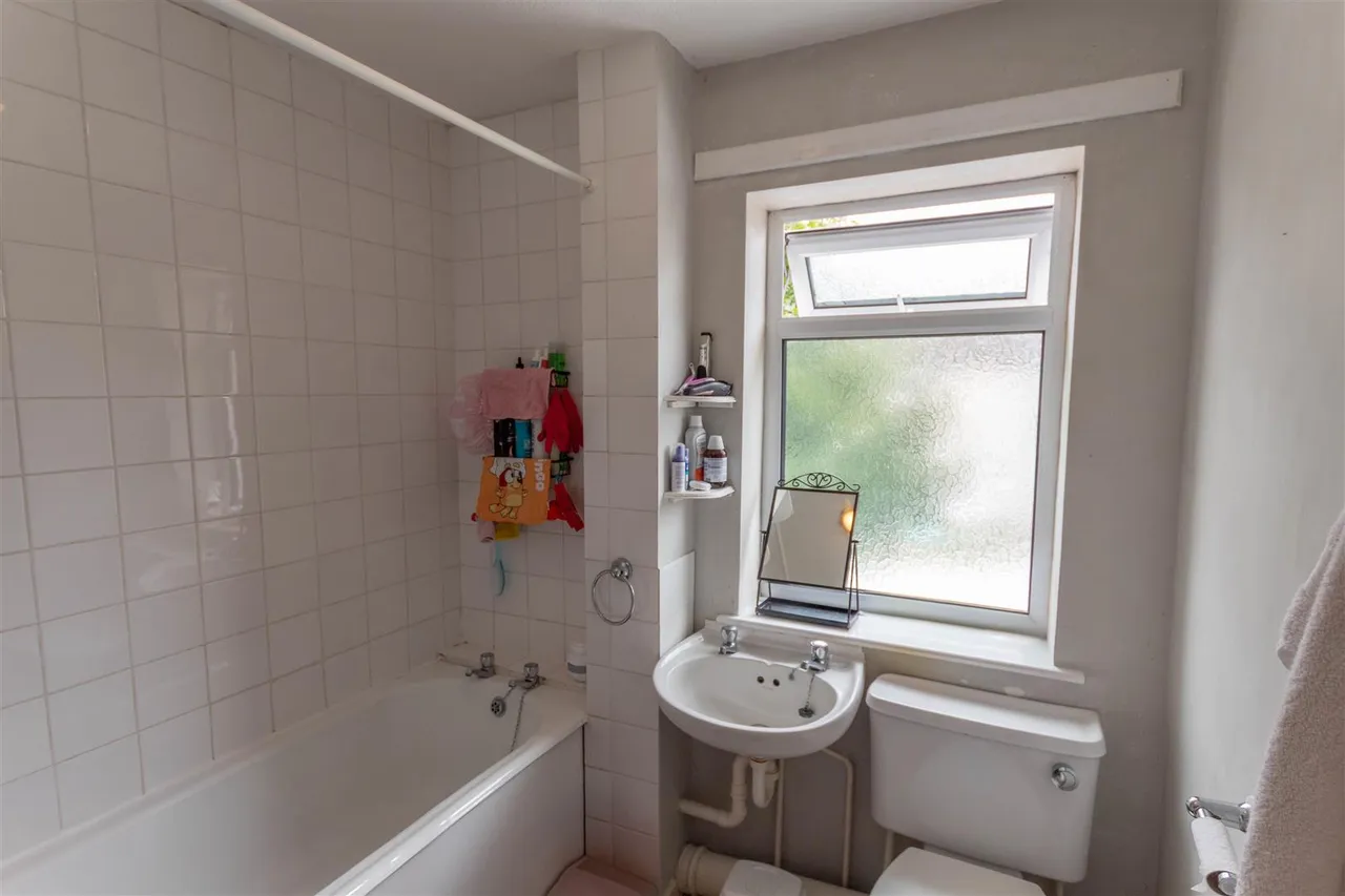 Ash Walk, Stradishall, CB8, photo 5