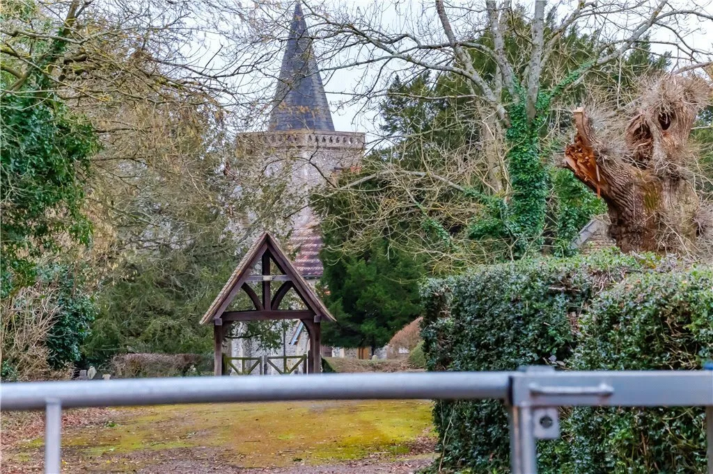 Beech Farm Road, Warlingham, Surrey, CR6, photo 9