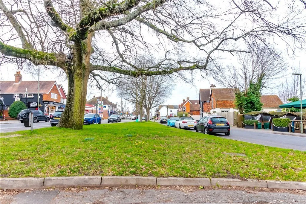 Beech Farm Road, Warlingham, Surrey, CR6, photo 4