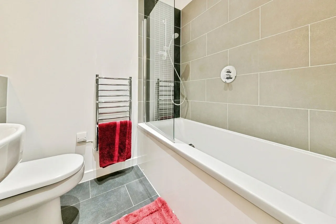 Kings Road, Stevenage, Hertfordshire, SG1, photo 13