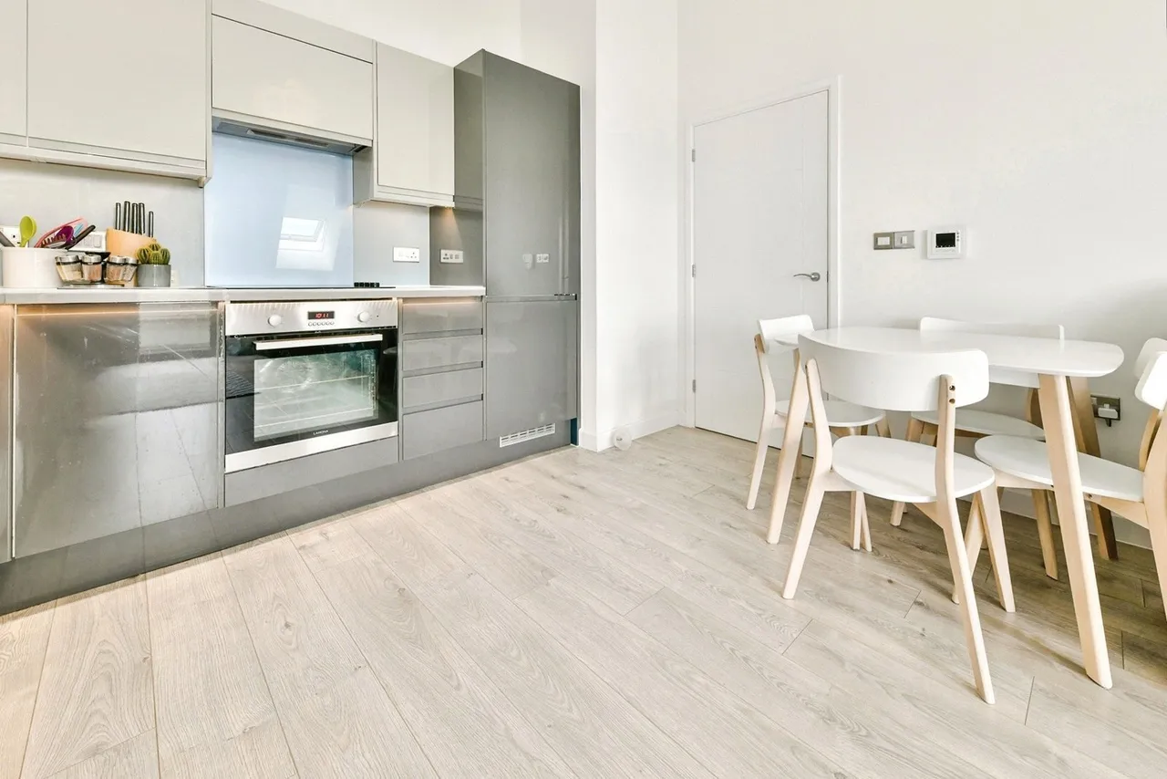 Kings Road, Stevenage, Hertfordshire, SG1, photo 5