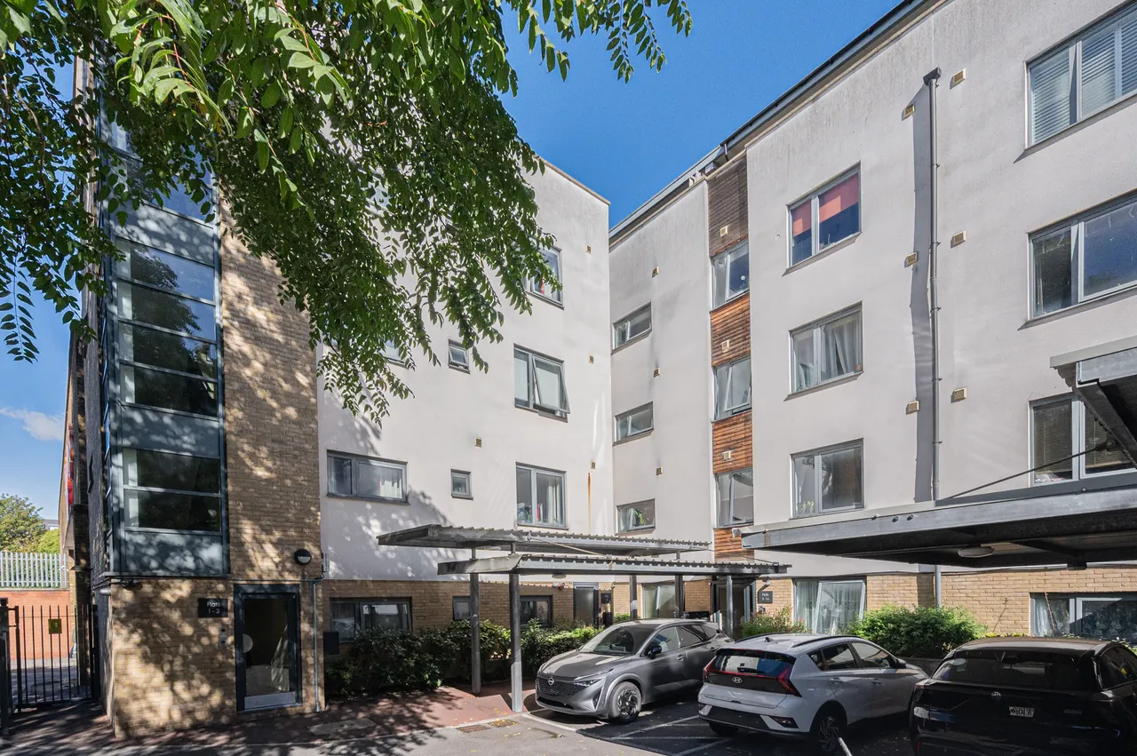 1 bed flat for sale, London, SW4