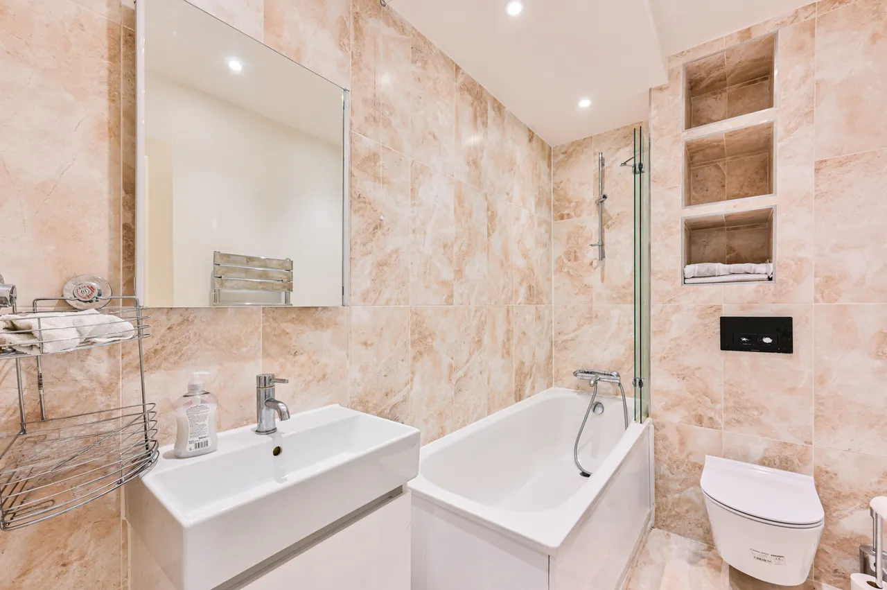 Flat 3, 9 Castletown Road, London, photo 8