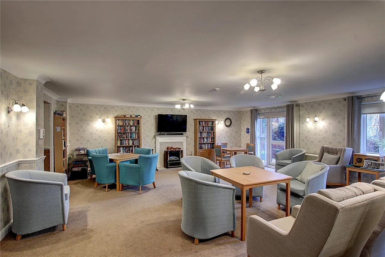 Kingfisher Court, Woodfield Road, Droitwich, Worcestershire, WR9 8UU, photo 11