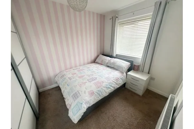 Roe Lane, Oldham, photo 8