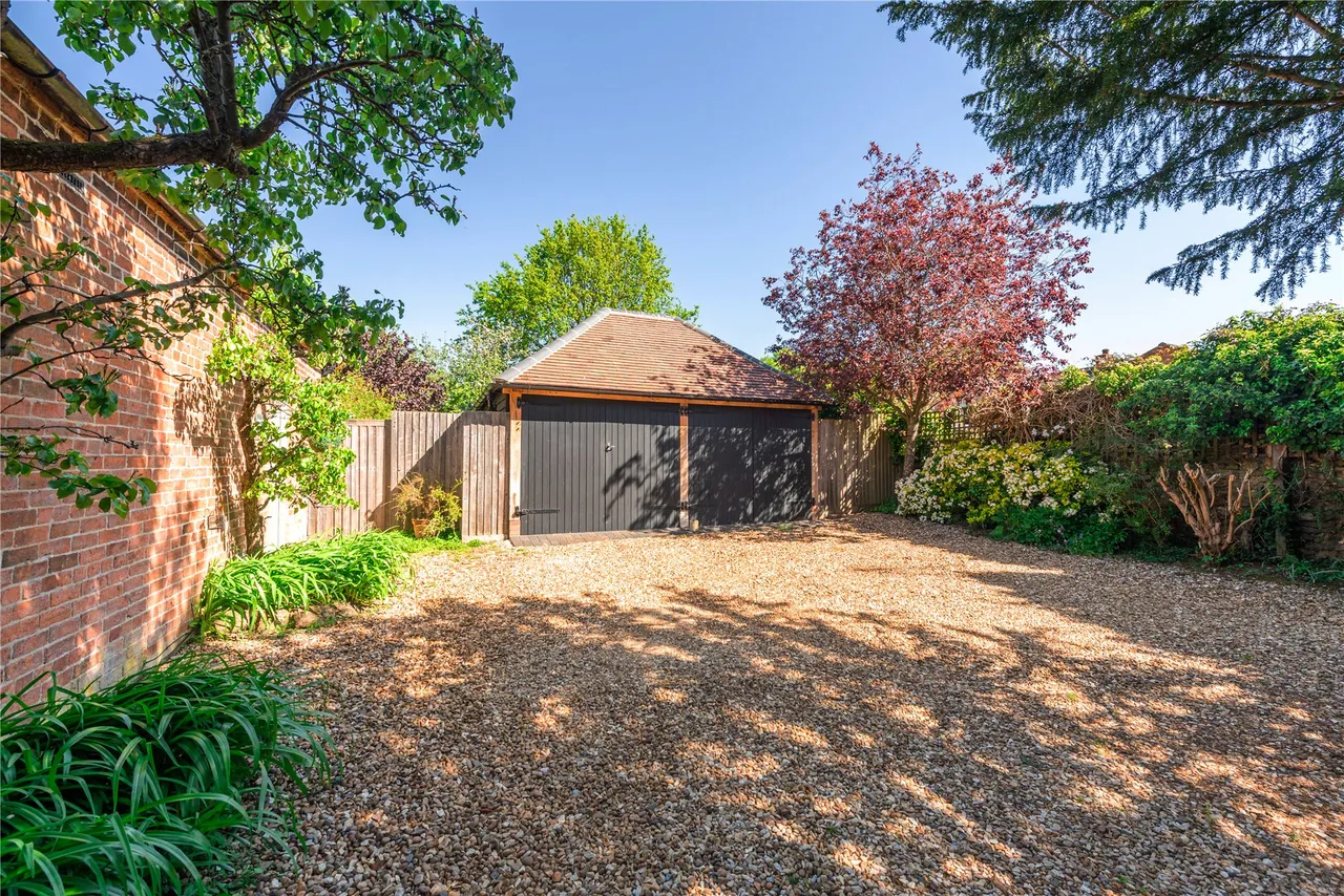 West Street, Earls Barton, NN6, photo 38