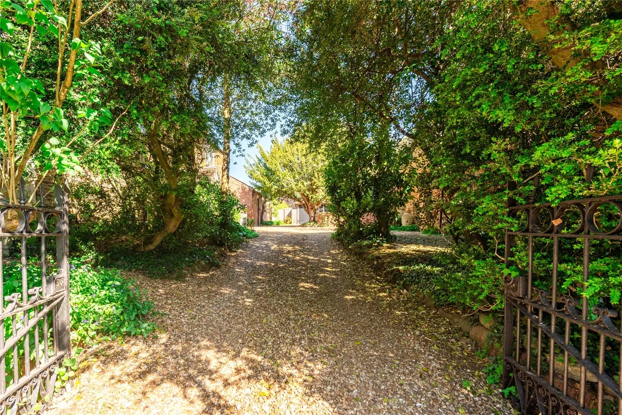 West Street, Earls Barton, NN6, photo 40