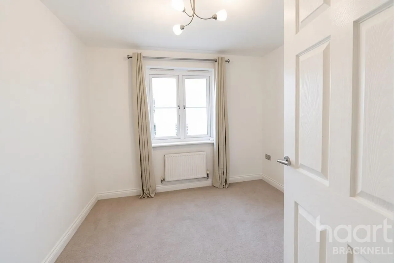 Waterloo Road, Crowthorne, RG45, photo 11