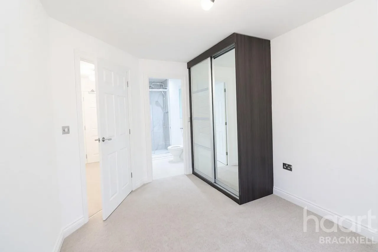 Waterloo Road, Crowthorne, RG45, photo 8