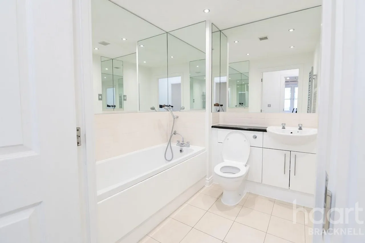 Waterloo Road, Crowthorne, RG45, photo 7