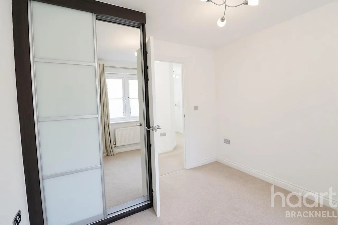 Waterloo Road, Crowthorne, RG45, photo 17