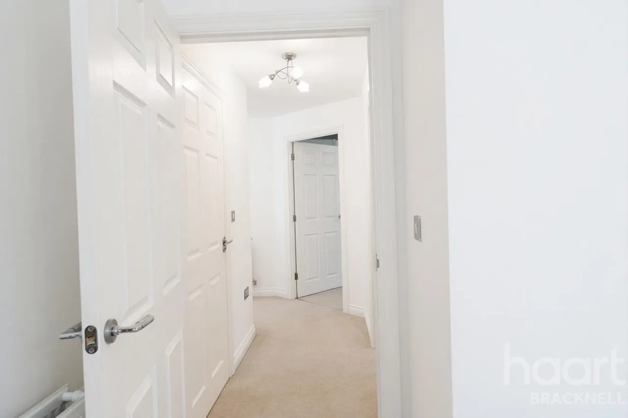 Waterloo Road, Crowthorne, RG45, photo 19