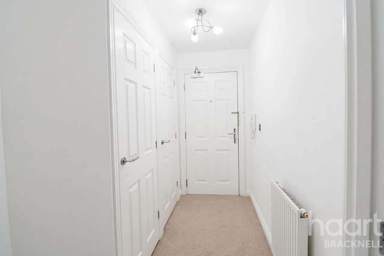 Waterloo Road, Crowthorne, RG45, photo 27