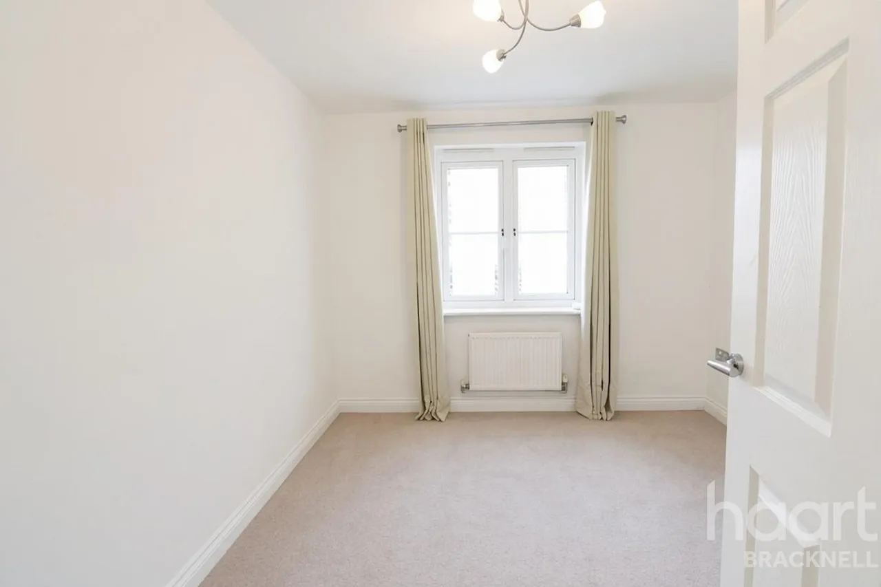 Waterloo Road, Crowthorne, RG45, photo 22