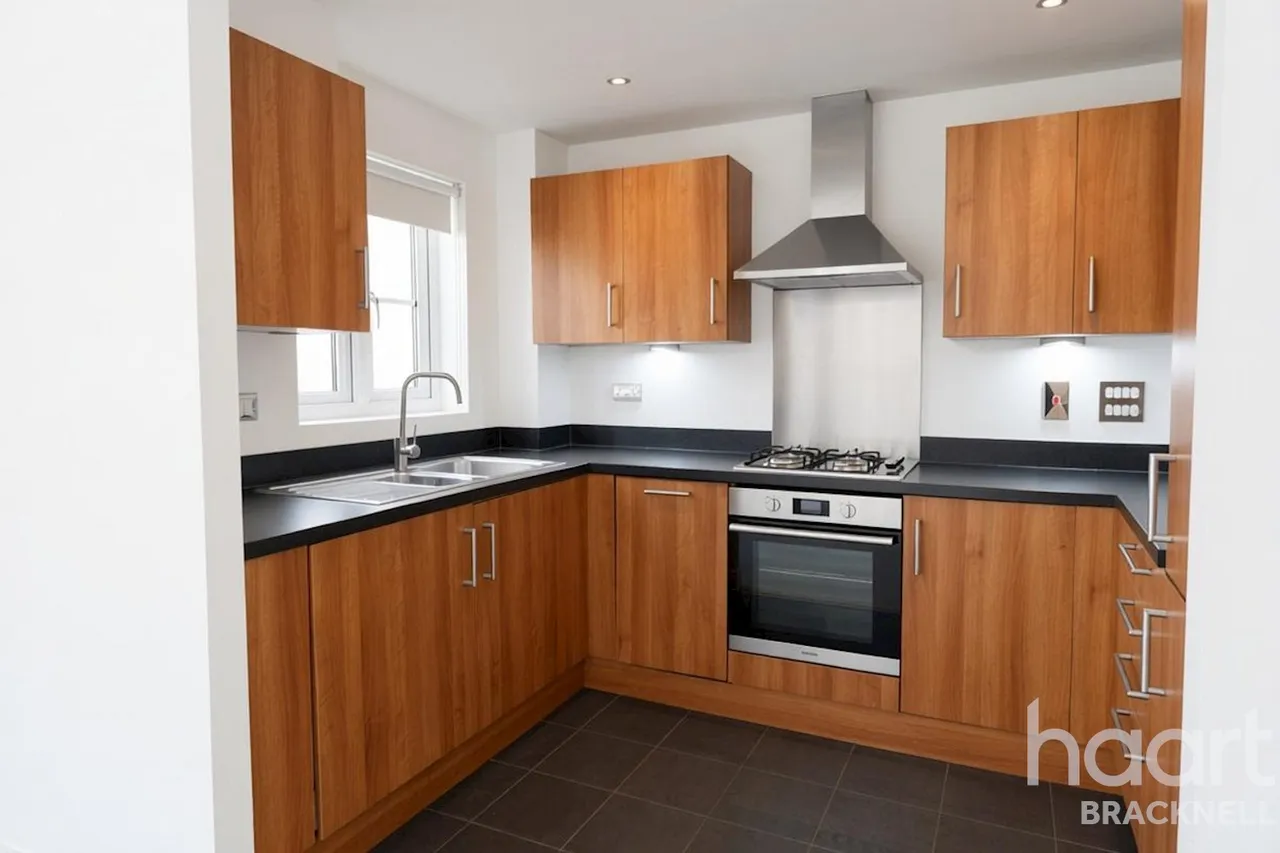 Waterloo Road, Crowthorne, RG45, photo 9