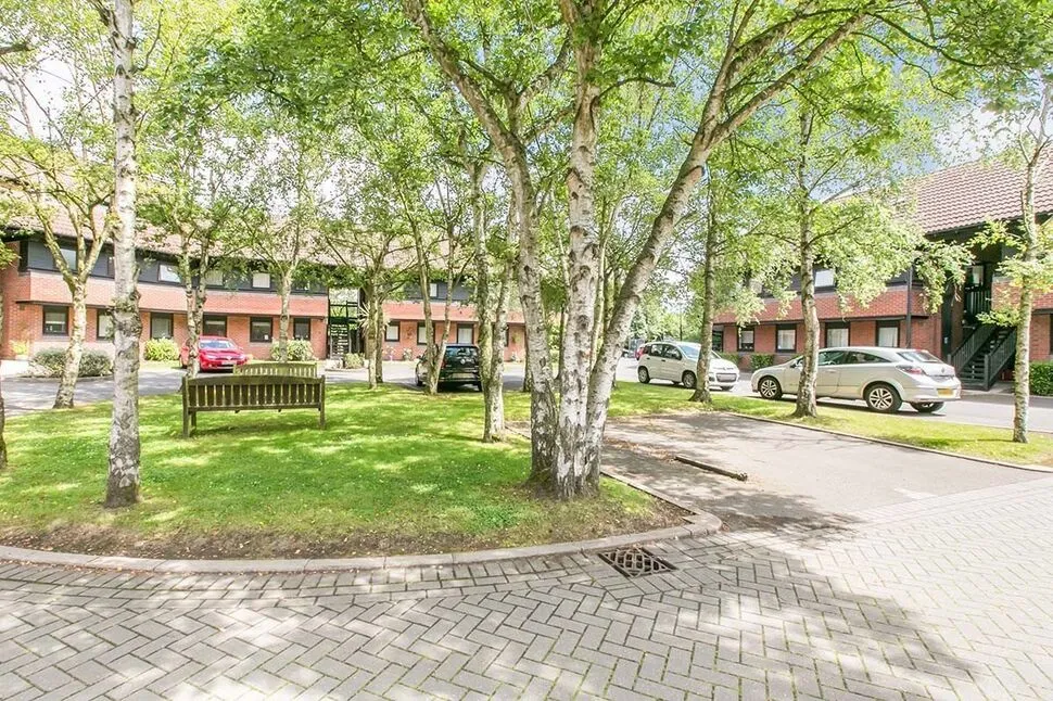 2 bed flat for sale — Hamnett Court, Birchwood, Cheshire, WA3